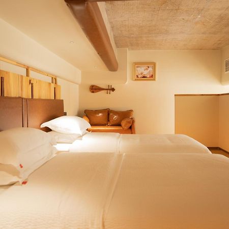 Patio Spring Holiday Inn -- Free Round Trip Pick-Up Service --Panoramic View Of Tianmen Mount Zhangjiajie Bagian luar foto