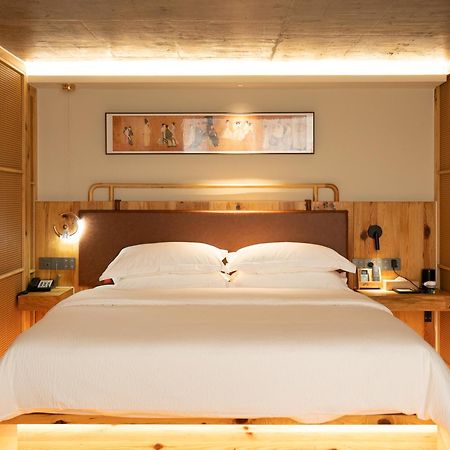 Patio Spring Holiday Inn -- Free Round Trip Pick-Up Service --Panoramic View Of Tianmen Mount Zhangjiajie Bagian luar foto