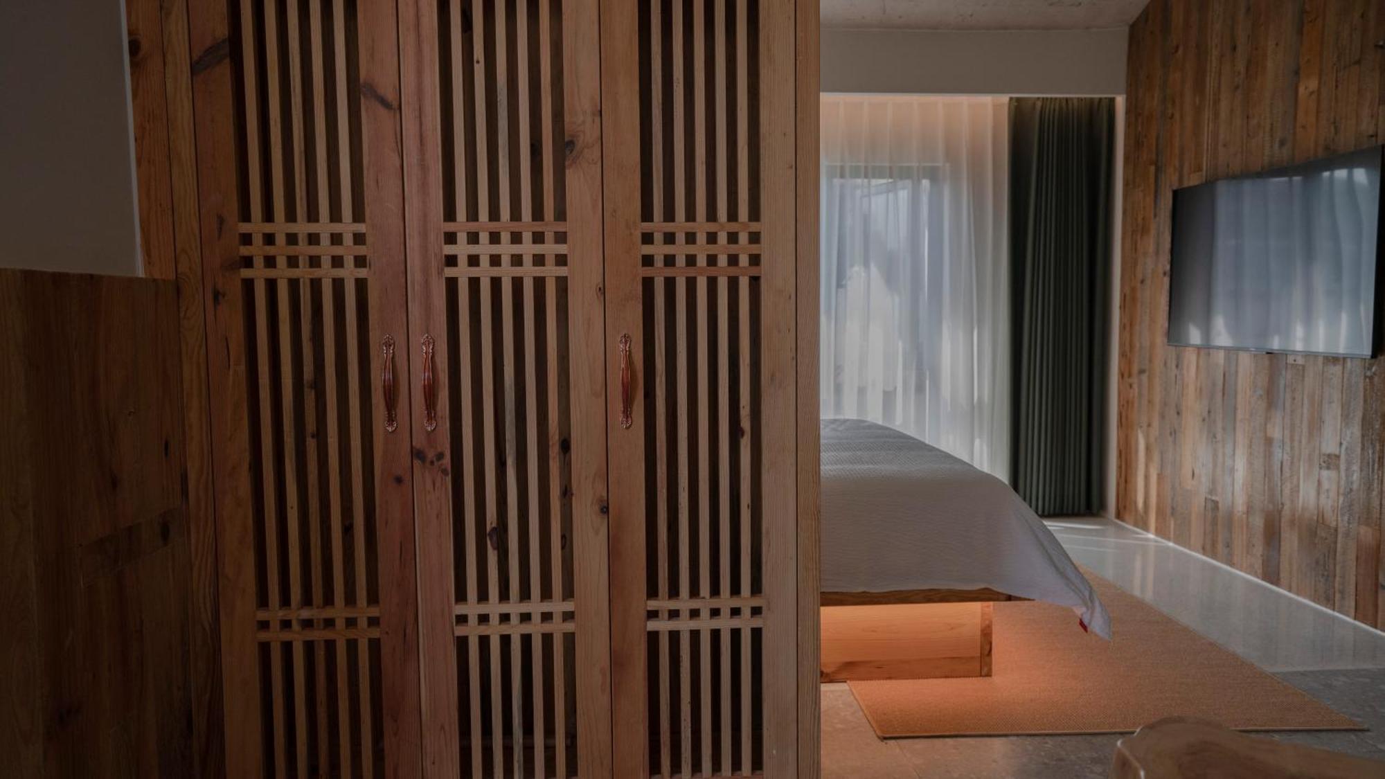 Patio Spring Holiday Inn -- Free Round Trip Pick-Up Service --Panoramic View Of Tianmen Mount Zhangjiajie Bagian luar foto