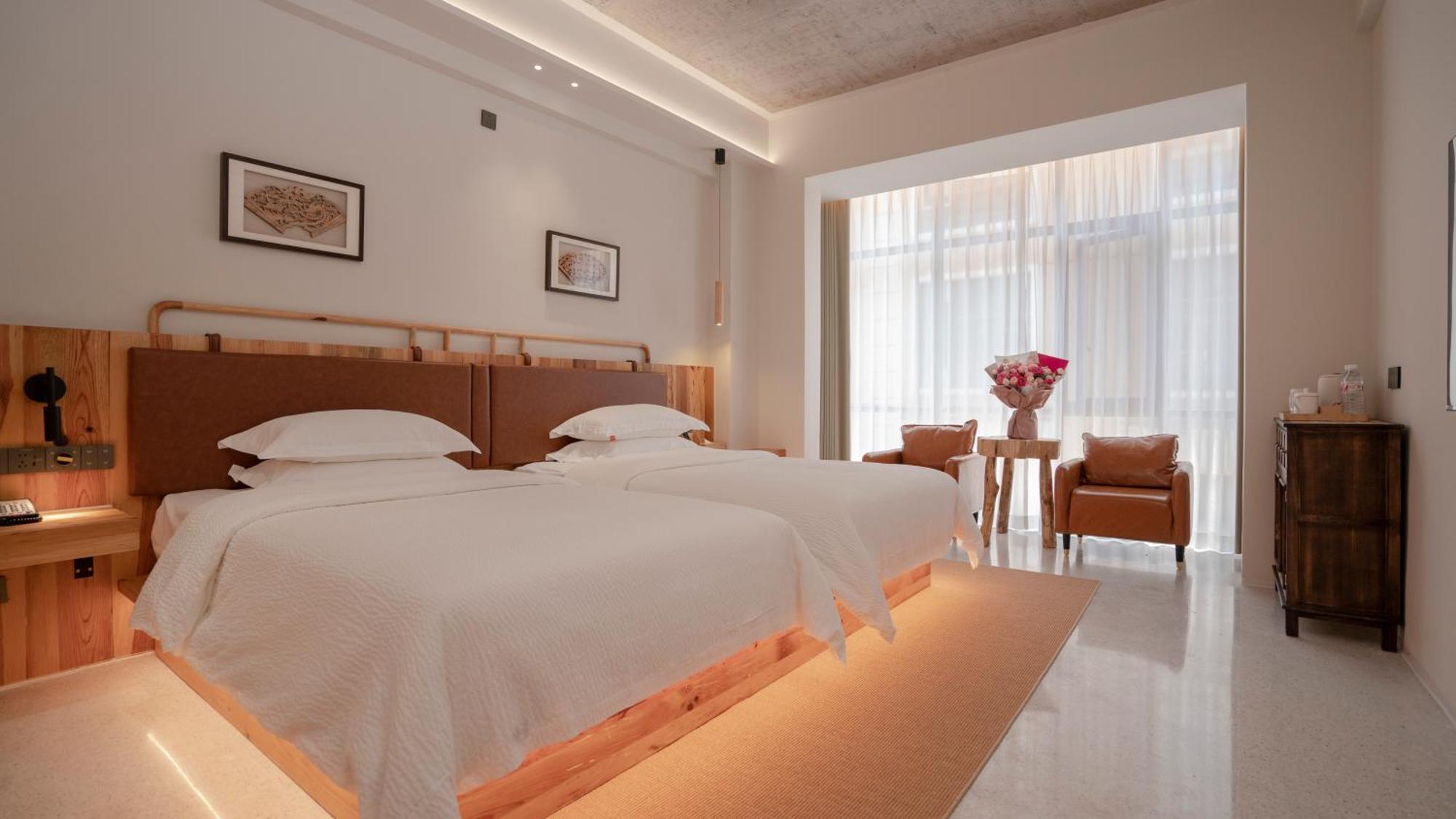 Patio Spring Holiday Inn -- Free Round Trip Pick-Up Service --Panoramic View Of Tianmen Mount Zhangjiajie Bagian luar foto