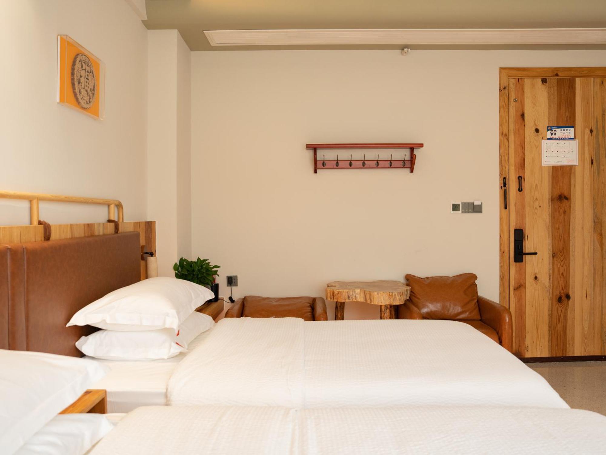Patio Spring Holiday Inn -- Free Round Trip Pick-Up Service --Panoramic View Of Tianmen Mount Zhangjiajie Bagian luar foto