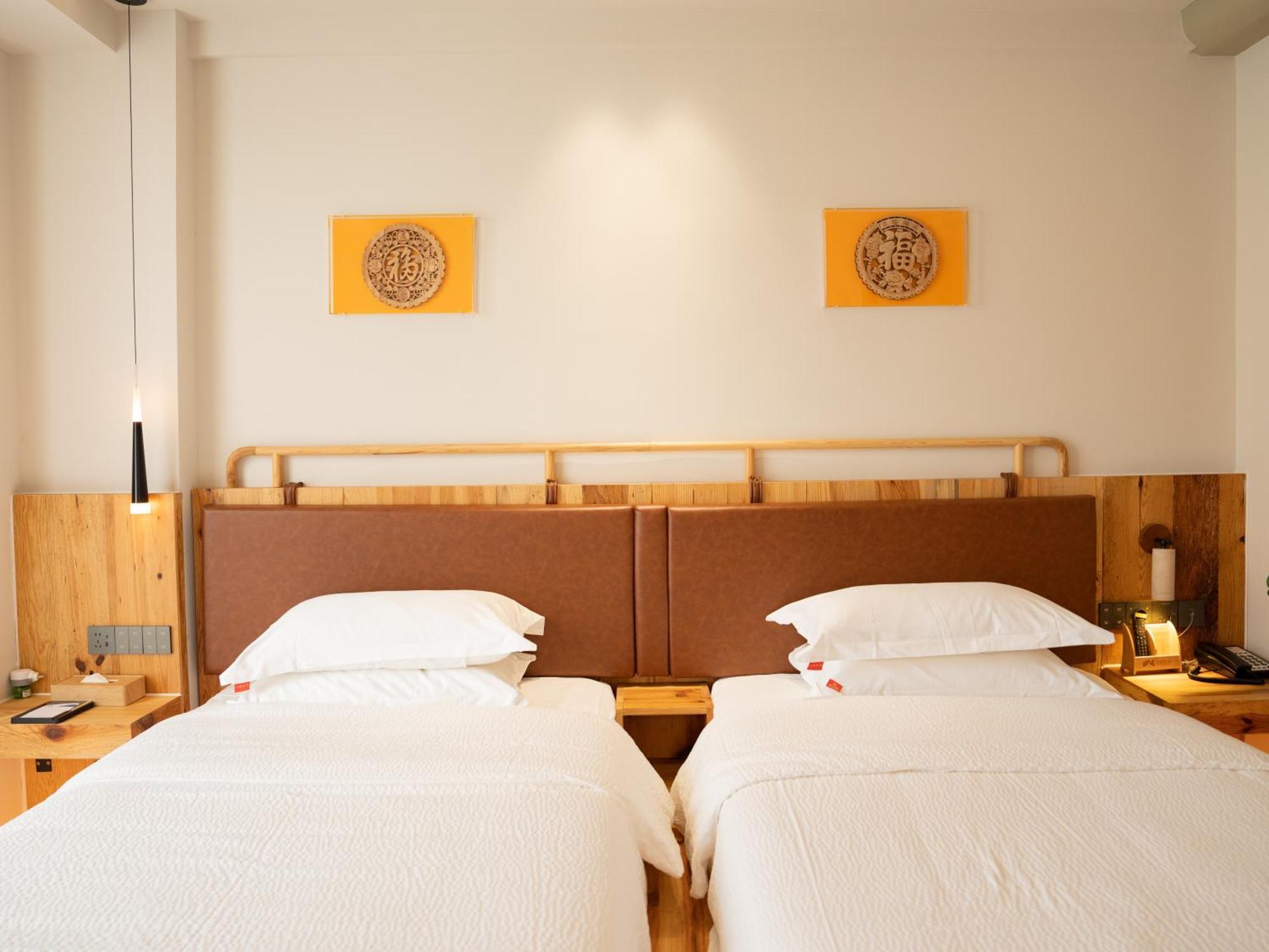 Patio Spring Holiday Inn -- Free Round Trip Pick-Up Service --Panoramic View Of Tianmen Mount Zhangjiajie Bagian luar foto