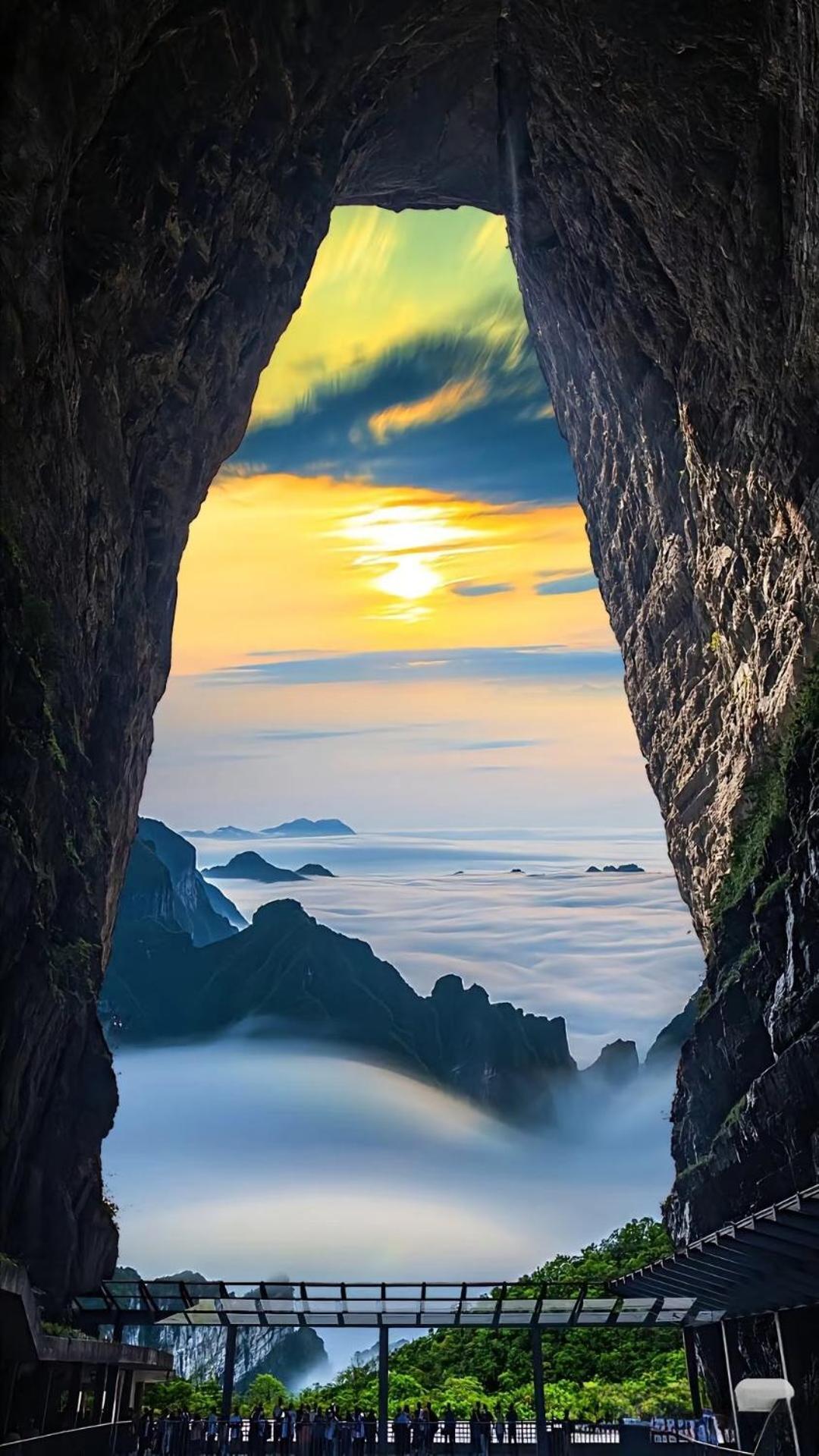 Patio Spring Holiday Inn -- Free Round Trip Pick-Up Service --Panoramic View Of Tianmen Mount Zhangjiajie Bagian luar foto